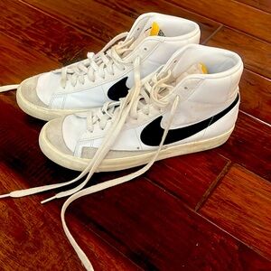 Women’s NIKE Blazers